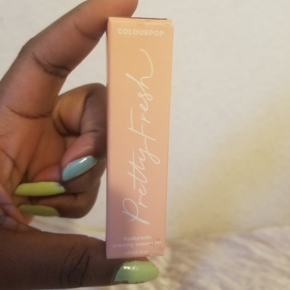 COLOURPOP "Pretty Fresh" Hyaluronic Creamy Concealer